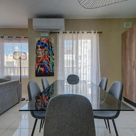 Lägenhet Modern 3-bedroom With Balcony, Wifi & Ac San Ġwann