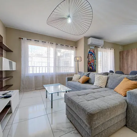 Lägenhet Modern 3-bedroom With Balcony, Wifi & Ac San Ġwann